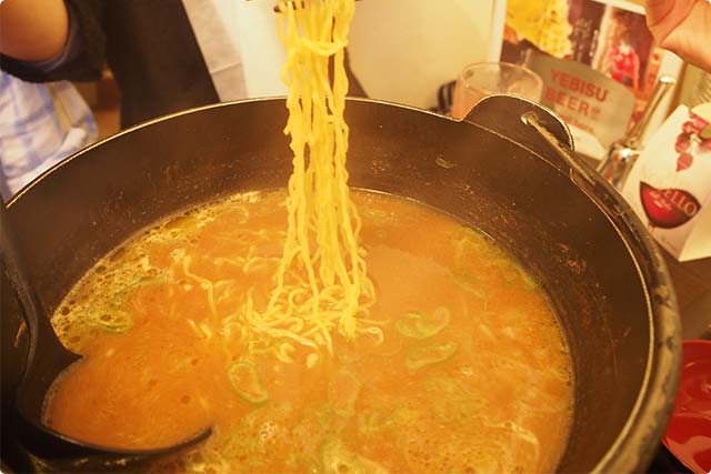 出来立てのラーメン！羊とバターの香りが最高！