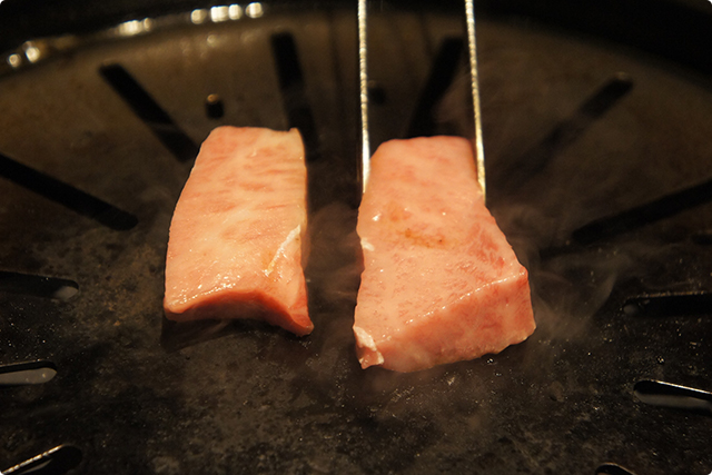 早速焼きます！うわーたまらんっ！！