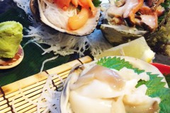 【貝と魚と炉ばたのバンビ】インターホンで入店！？北千住にあるサプライズがコンセプトの炉端と貝の隠れ家スポット！