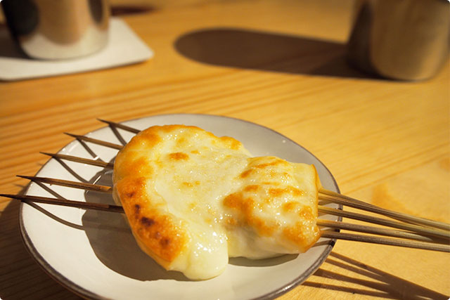 『チーズの串焼き』これがまた素晴らしい。
