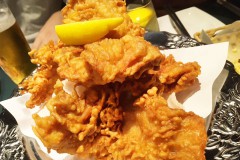 【海峡 かいきょう 新宿靖国通り店  】唐揚げがインパクト大の居酒屋