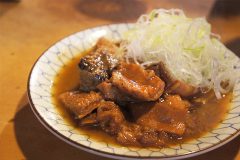 【岸田屋（きしだや）】明治創業、月島の名店で東京三大煮込みを食す。