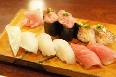 【魚しん】三軒茶屋で沖縄料理とリーズナブルなお寿司が味わえるお店